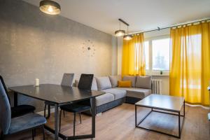 Spodek Homely Apartment by BookingHost