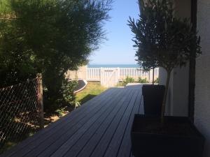 Maisons de vacances Maison front de mer - plage du debarquement : photos des chambres