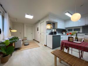 Căn Hộ 2 Phòng Ngủ (Two-Bedroom Apartment)