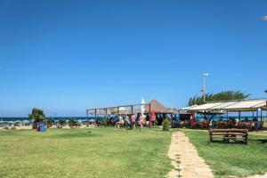 Pinelopi Beach Suites