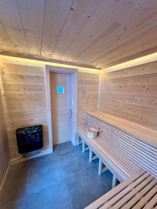 Maisons de vacances Chalet Jean (Coeur de Morzine) Jacuzzi & Sauna : photos des chambres