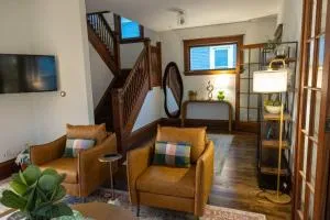 Hot Tub King Beds Near Grand Avenue - Saint Paul