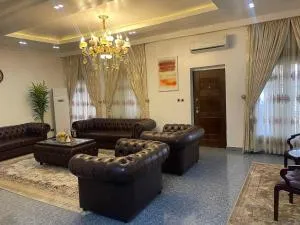 Your Luxury Home away from Home - Kado