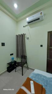 NARAYANI paying guest house