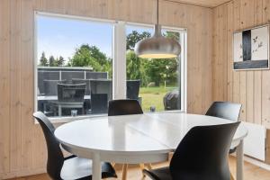 Lovely Bright Summer House In Marielyst