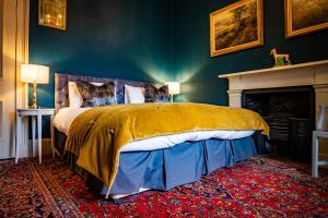 Six Brunton Place Guest House