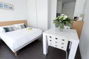 STUDIOS LE FOURNADET complexe thermal les Ecureuils réservé aux curistes - Yzosse