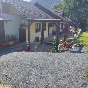 Casa suíça cura xamã,2 p, natureza-cristais