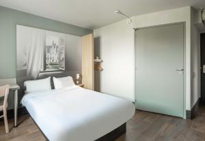 Hotels B&B HOTEL Beauvais : Chambre Double - Accessible aux Personnes à Mobilité Réduite 