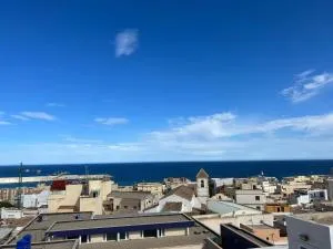 Ático con vista mar a 300m de la playa para 6 personas - Garrucha
