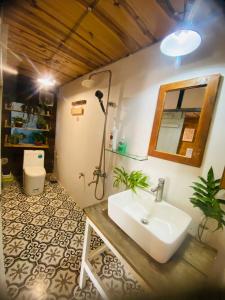 Phòng Giường Đôi Nhìn Ra Vườn (Double Room with Garden View)