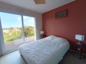 Villas Villa VUE SUR MER avec terrasse a 400m de la Mer a PLEUMEUR-BODOU - Ref 221 : photos des chambres