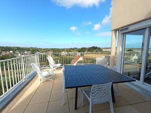 Villas Villa VUE SUR MER avec terrasse a 400m de la Mer a PLEUMEUR-BODOU - Ref 221 : photos des chambres