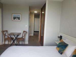 Appart'hotels Eco-Domaine La Fontaine - RESIDENCE-SPA - Plage de la Fontaine aux Bretons : photos des chambres