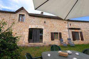 Maisons de vacances Gites de france 2 epis 5 personnes a mazel bouissy : photos des chambres