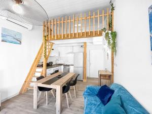 Maisons de vacances Maison charmante clim et balcon en centre ville : photos des chambres
