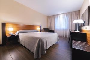 Double or Twin Room (2 Adults) room in Port Elche