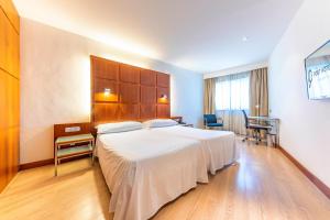 Premium Double or Twin Room with Airport Transfer (2 Adults) room in Port Azafata Valencia