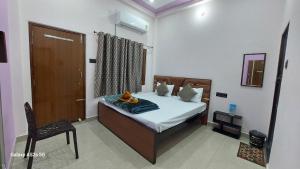 NARAYANI paying guest house