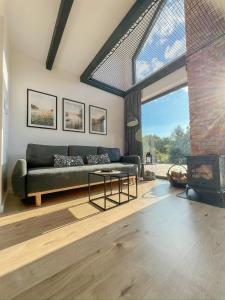 Czarcia Szopa Prywatne jacuzzi i kominek w cenie!