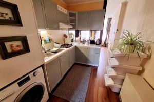 Charming 18th Century Gem in the Heart of Old Town