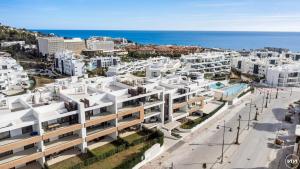 ViVi Homes - Aurelia Garden, Gym & Sea View
