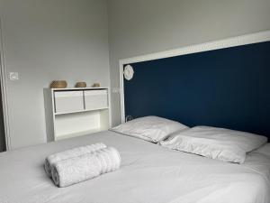 Appartements ღ Le Prieure - Avec Wifi, Terrasse & Parking : photos des chambres
