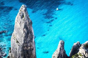 Crystal Pool Village In Tanaunella img18