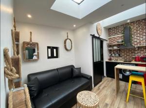 B2 Beautiful House in 7th, 2-4G by Eiffel Tower