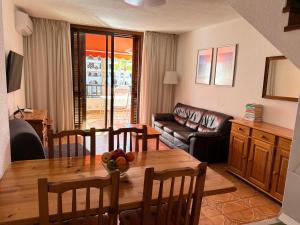 Sunny 2-bedroom apartment in Parque Santiago II