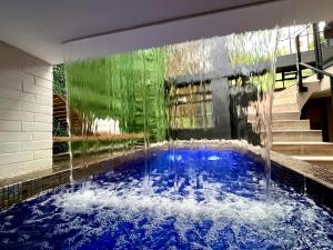 NOWA The Cave Apt - Mancave, Pool & Arcade, by Lleras Park