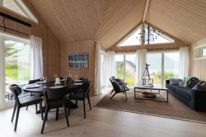 Haukland beach panorama