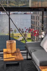 Penthouse with spectacular views and two balconies