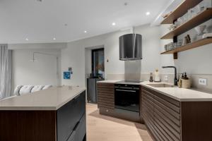 Arctic Escape - Central Design Apartment