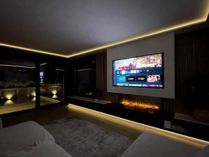 Luxury Home in Granada with Heated Pool