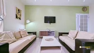 chic apart with parking and gym - Djoungolo