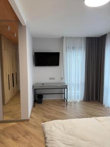 Апарт Злата