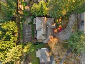 Elegant West Vancouver Estate with Ocean Views