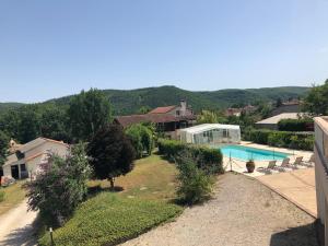 Maisons de vacances Maison charmante avec vue sur la montagne a Saint-Gery + Piscine : photos des chambres