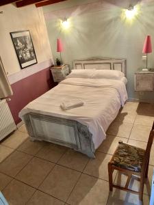 Maisons de vacances Maison charmante avec vue sur la montagne a Saint-Gery + Piscine : photos des chambres