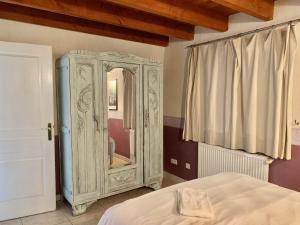 Maisons de vacances Maison charmante avec vue sur la montagne a Saint-Gery + Piscine : photos des chambres