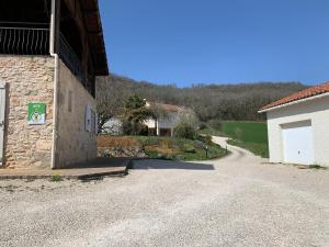 Maisons de vacances Maison charmante avec vue sur la montagne a Saint-Gery + Piscine : photos des chambres