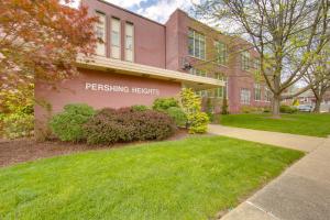 1 Mi to Dtwn Cozy Retreat in New Kensington!