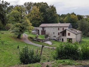 Maison au coeur de la forêt dans le Sidobre - GR36