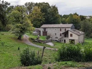 Maison au coeur de la forêt dans le Sidobre - GR36 - Boissezon