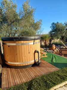 B&B / Chambres d'hotes DOMAINE DU SIESTOU WINE RESORT & spa : photos des chambres