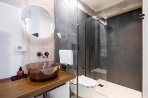 GuestHost - Solo Retreat - Independent Single Suite