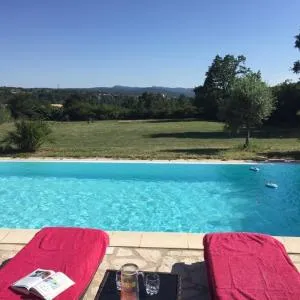 Belle maison avec piscine à débordement chauffée - Labastide-de-Virac