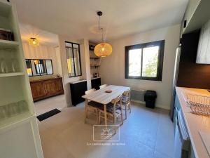 Maisons de vacances Maison toute renovee - Jardin - Plages a 1km : photos des chambres