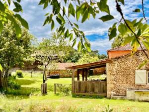 Appartements gite sivade - vue epique - grand jardin cloture : photos des chambres